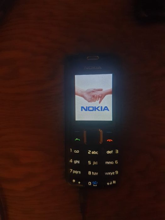 Vând Nokia 3110c
