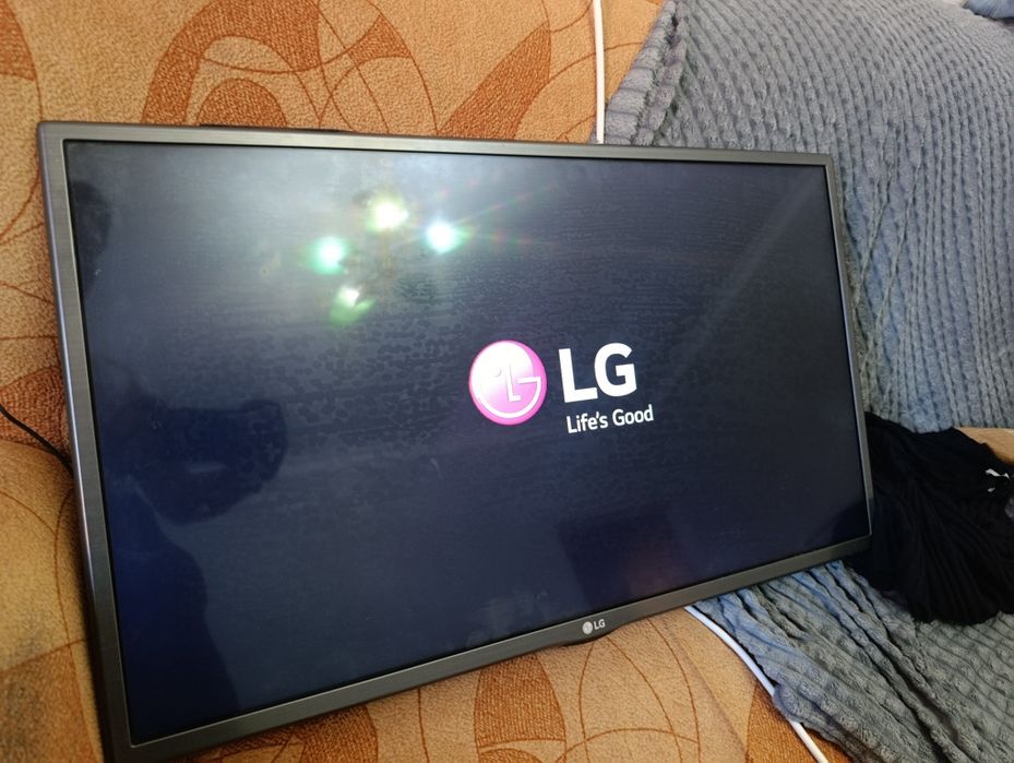 Продам Телевизор LG