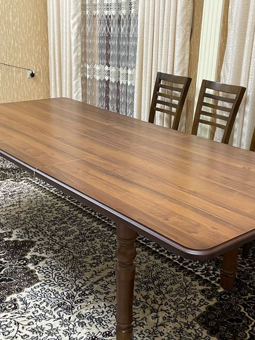 Стол и 8 стульев