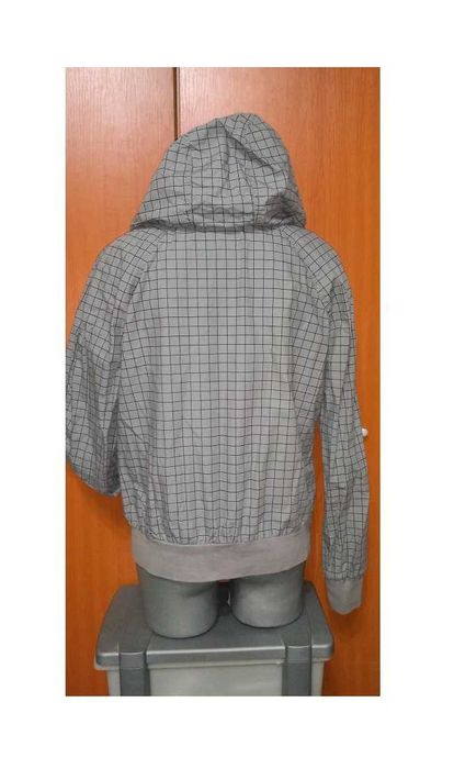 Jacheta/Geaca subtire antivant H&M Divided UK, gri cu gluga+buzunare