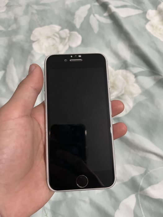 iPhone 7 silver. Holati yaxshi