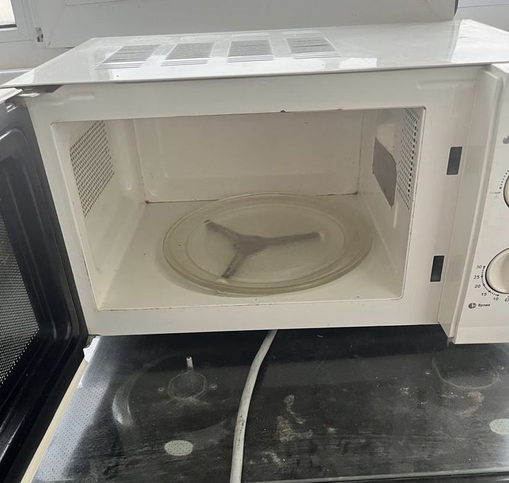 Микроволновка продам