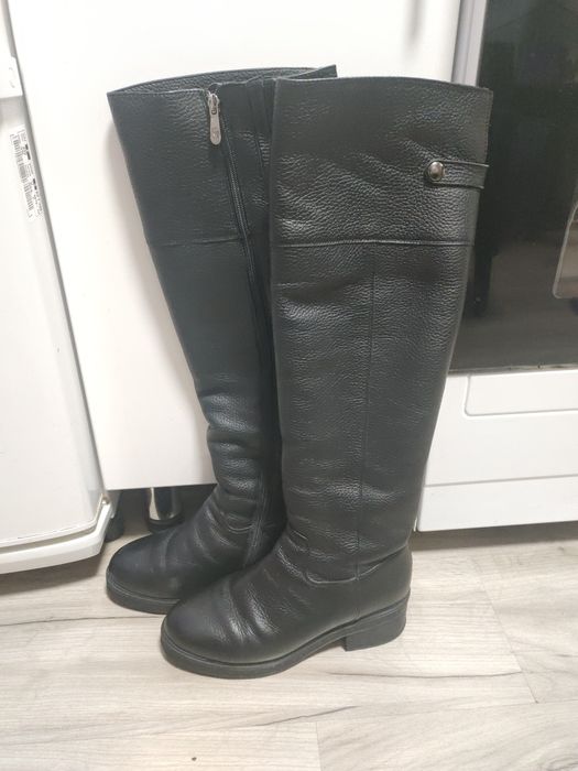 Продам натуральные женские сапоги