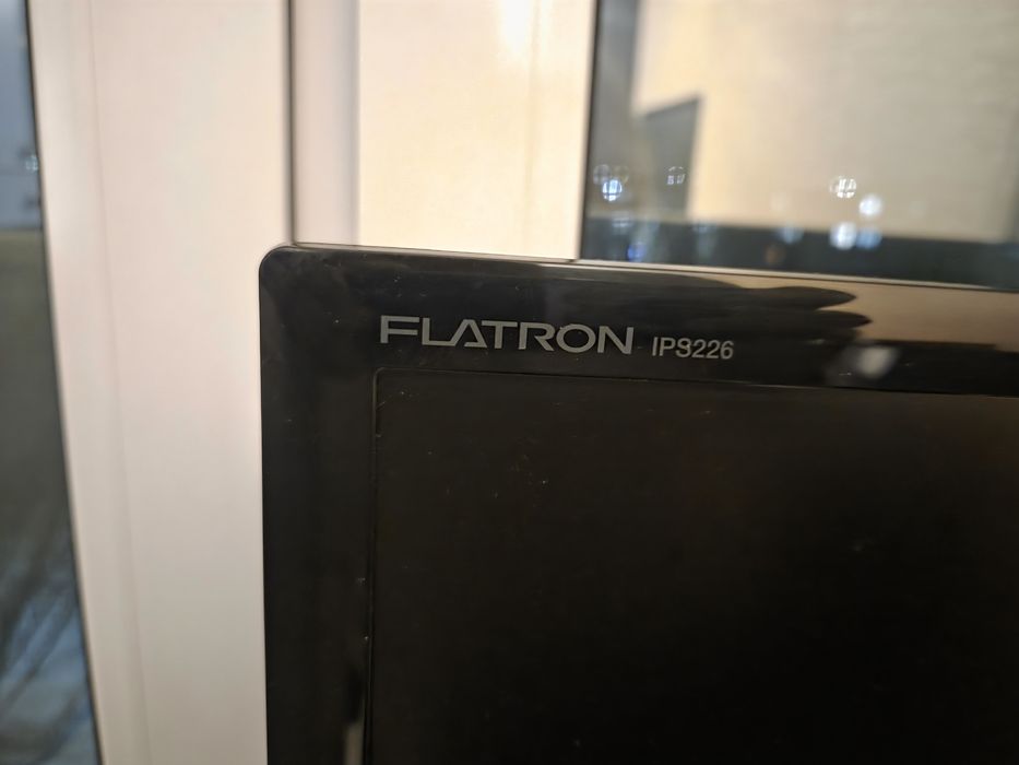 Монитор lg Flatiron ips226v-pn