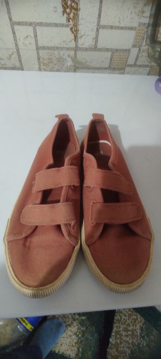 Кроссовки продаю детский