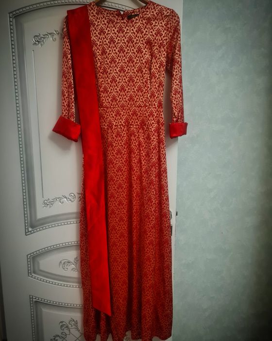 Платье вечернее на выход