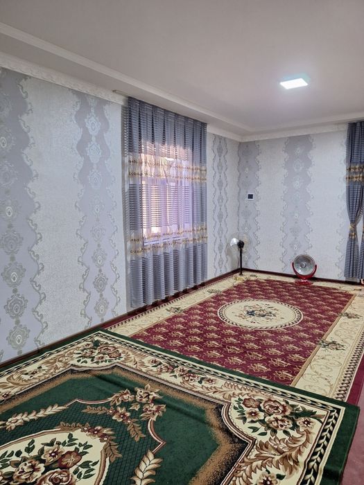 Уй сотилади аэропортда