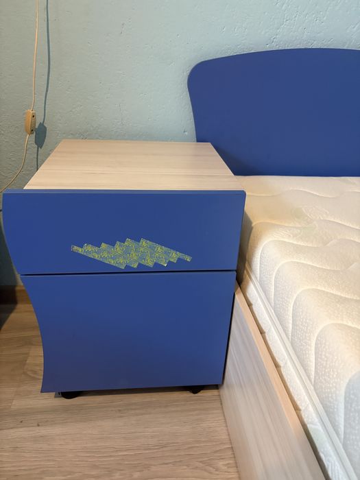 Детско легло, шкафче, бюро