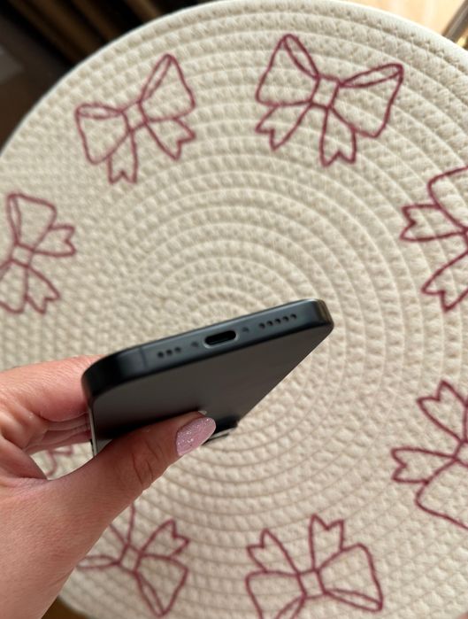 iPhone 16 pro 128 GB  Black Titanium