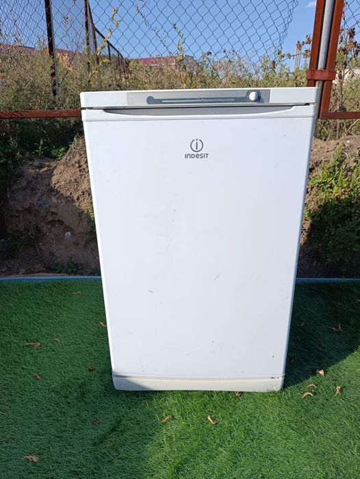 Морозильник indesit