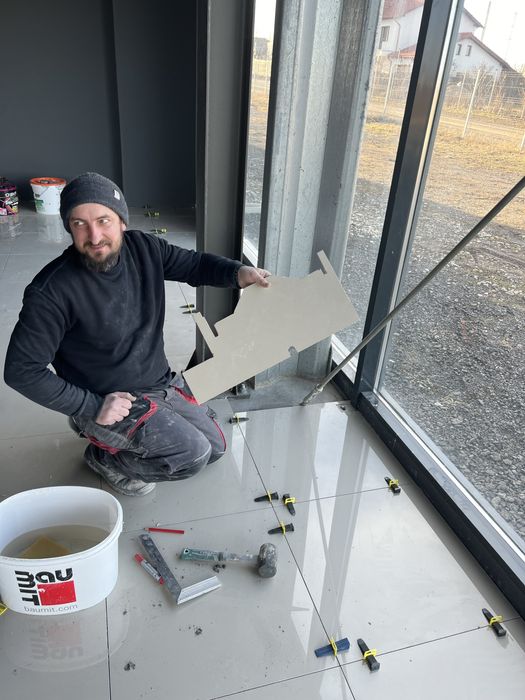 Firma de constructii specializata in amenajari interioare / renovari