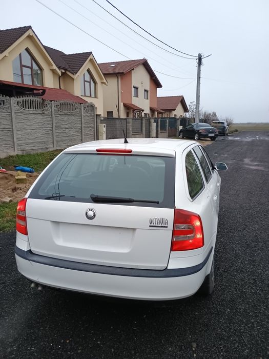 Vând Skoda octavia