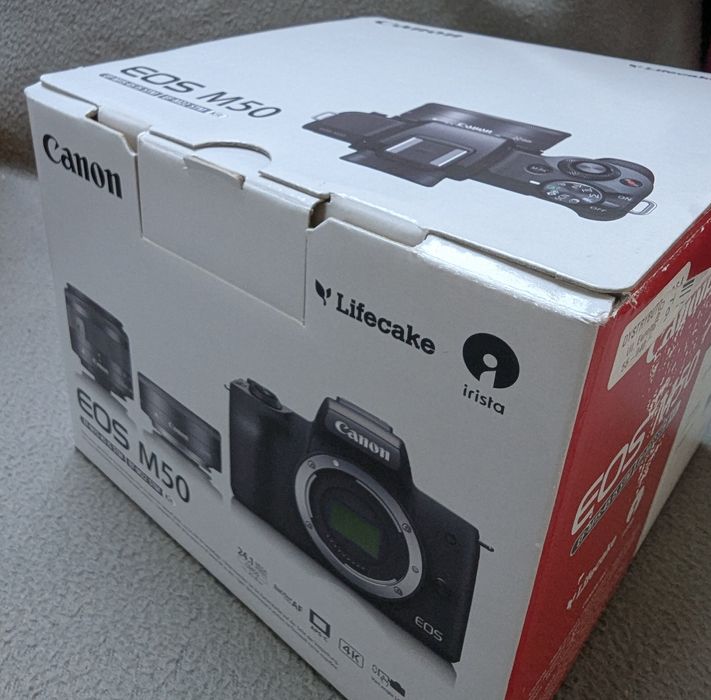 Фабричен комплект Canon M50 с два обектива и адаптер