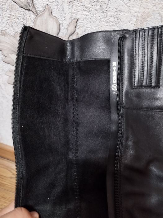 Продам кожаные сапоги