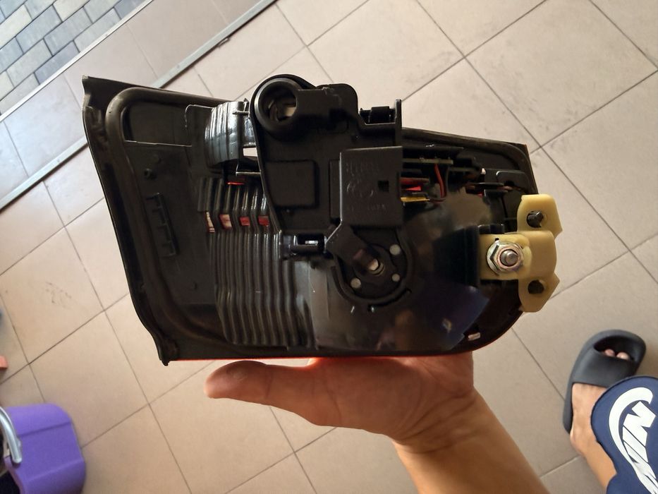 Grila originala  BMW 530/520 G30 / stopuri - semnalizari BMW f30