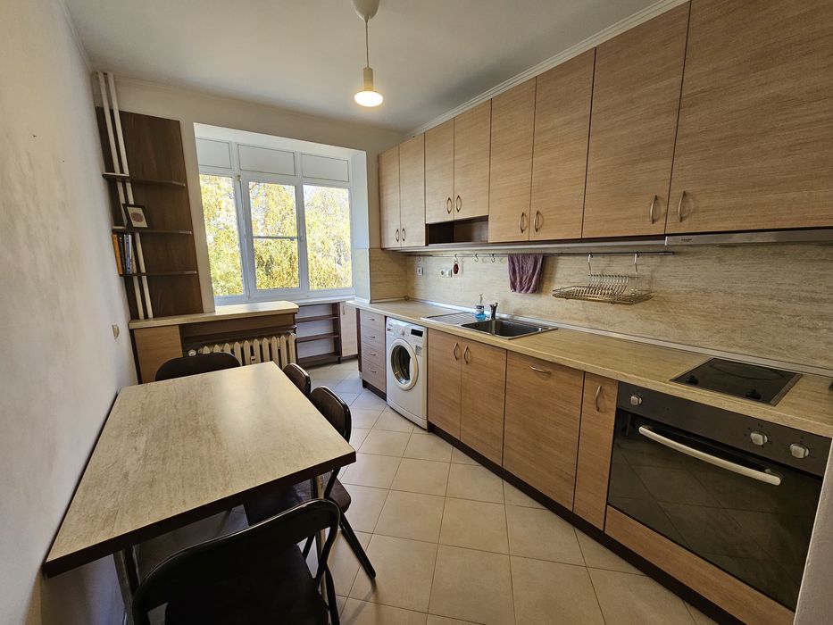 Дава се под наем Двустаен апартамент в София, Гоце Делчев - 70 кв.м за 520 € - Снимка #3