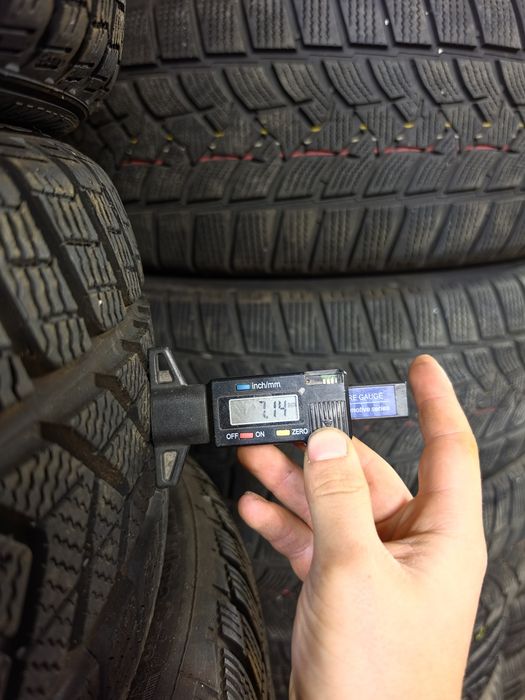 2 Броя 235/40/18 Pirelli 7mm