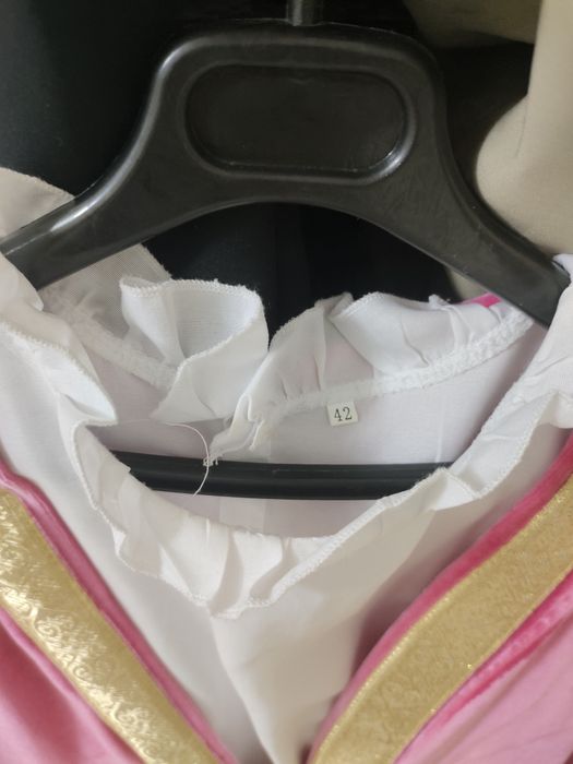 Қазақи көйлек сатылады.