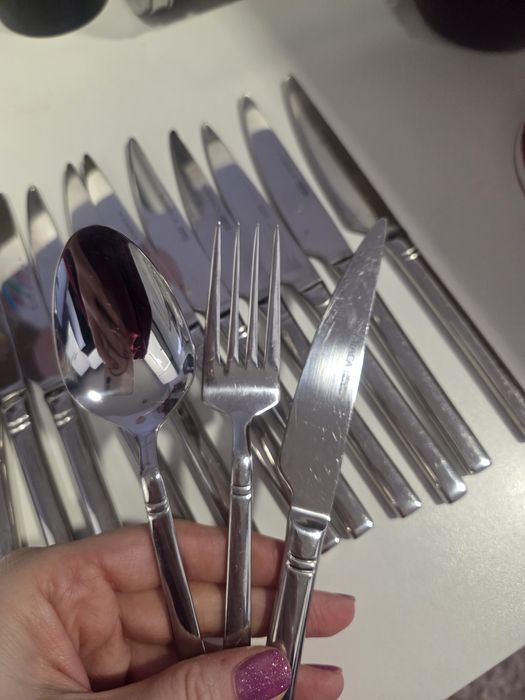 Комплект прибори за хранене KARACA