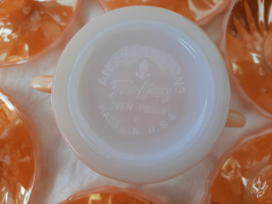 Винтидж сервиз за кафе Anchor Hocking Fire King USA