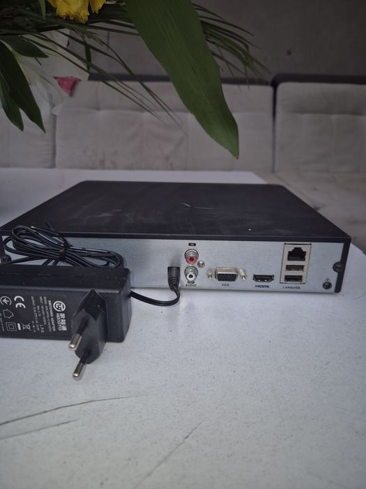 NVR HikVision 4 camere