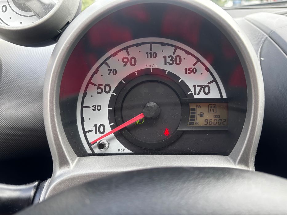 TOYOTA AYGo 97000 км автомат