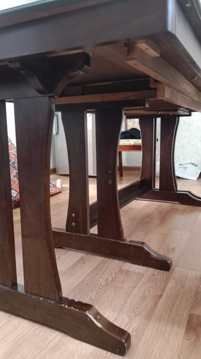 Продается стол ширина 1м.