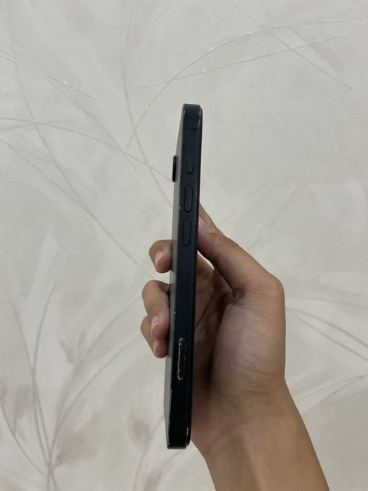 Iphone 16e черный