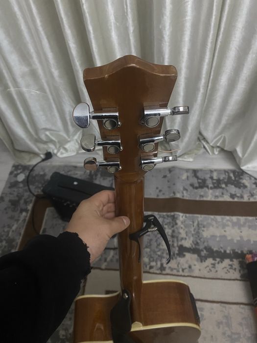 гитара  электронный