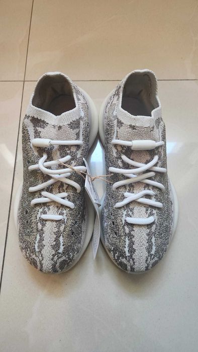 Adidas Yeezy Boost 380 Pyrite marime 36 1/3