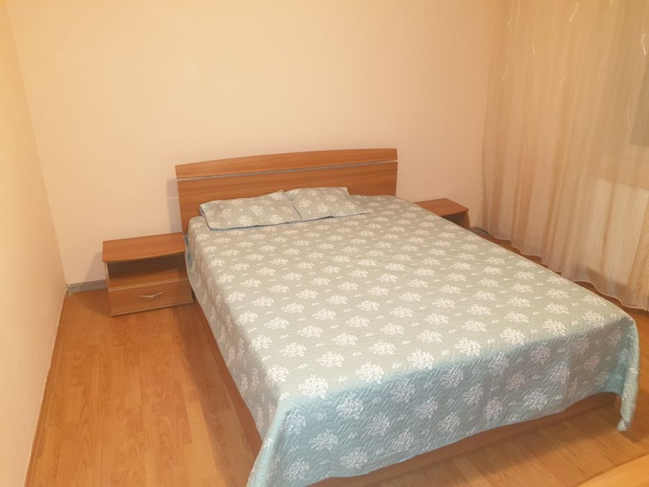 Închiriez apartament cu doua camere