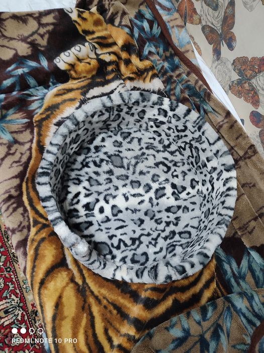 Лежанка для кошки или собаки