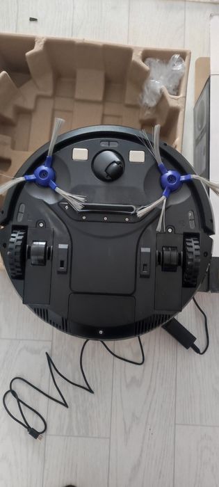 Продам робот пылесос