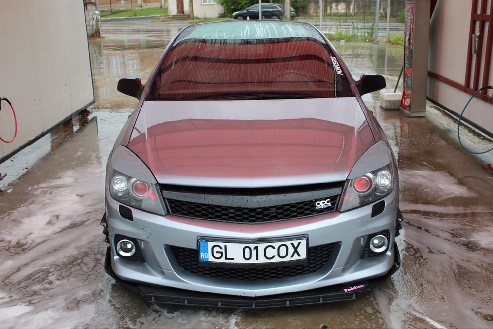 Opel Astra H GTC OPC LINE 2