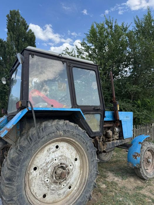 Сатылады МТЗ-80 тракторы + соқа. Продается трактор МТЗ-80+плуг.