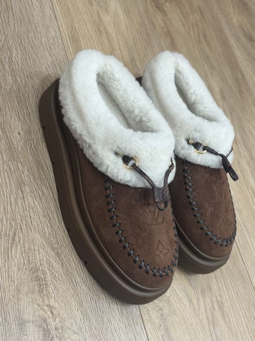 Luis Vuitton - Cortina Closed Mule