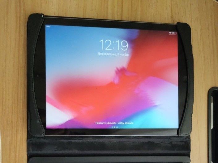 iPad air A1474 на 16 гб без зарядки