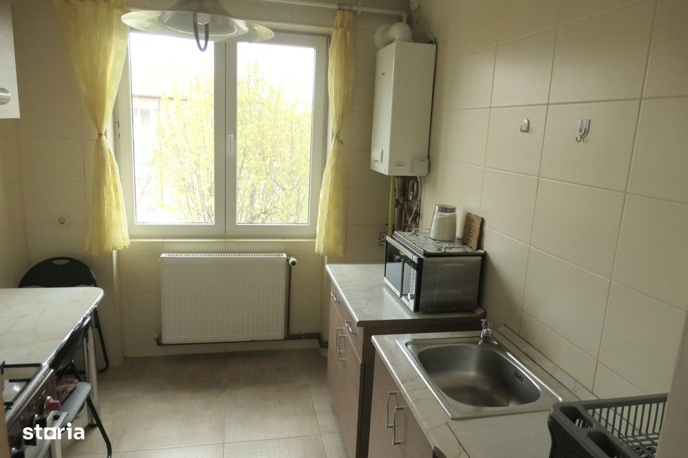 Apartament 2 camere mobilat si utilat, central - zona Ziridava