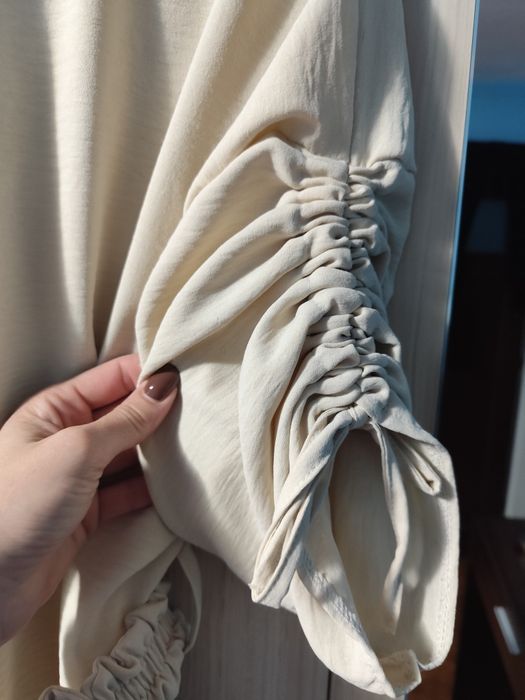 Бежова дамска риза