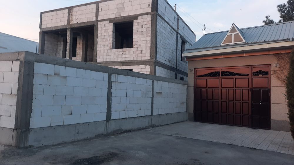 Ховли уй сотилади