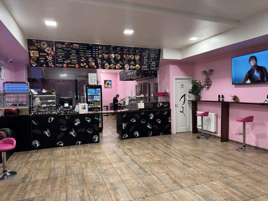 Vând afacere fast-food & patiserie Yummy Family Galați – la cheie