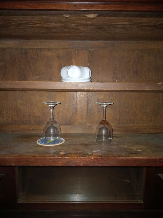 Старинный буфет с зеркалом. 19 век.