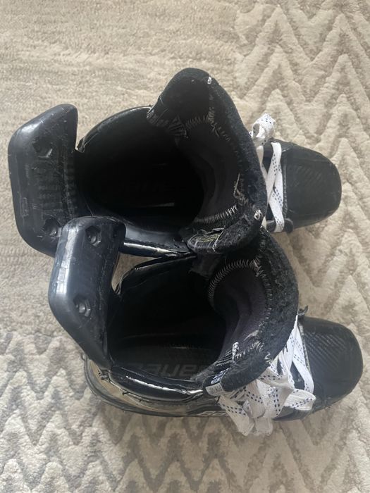 Коньки хоккейные