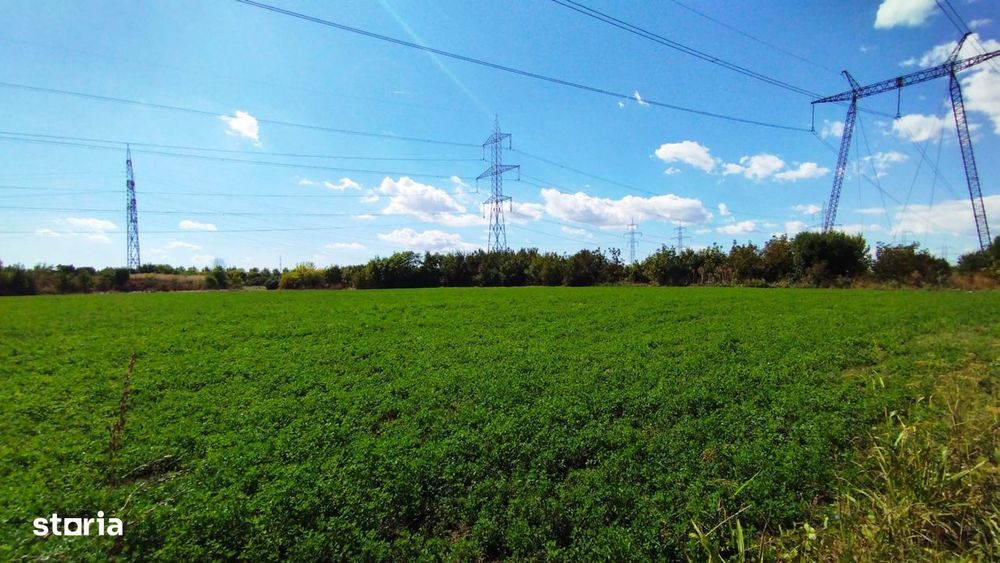 Terenuri intravilane 4550 MP, deschidere la stradă 32 m