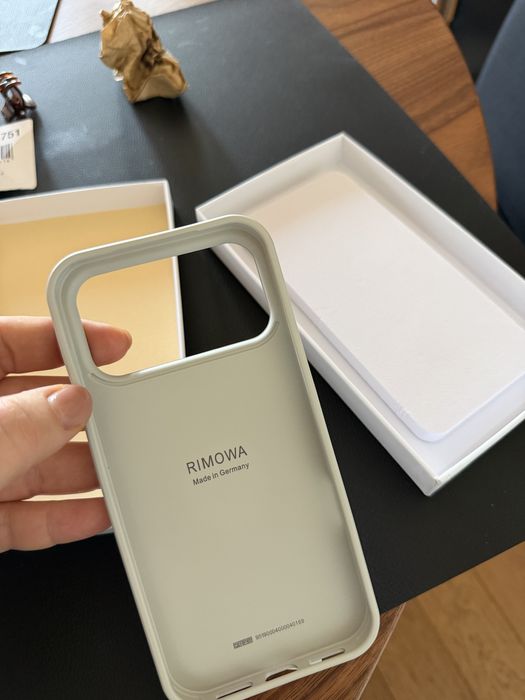 Rimowa iphone case iphone 17 max pro