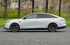 LEAPMOTOR C01 Premium Dop 216km Naqd va Nasiya Savdo Evaziga