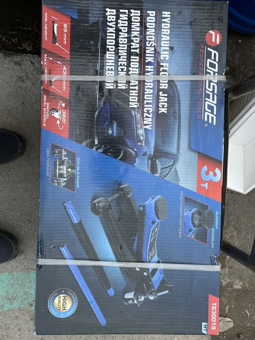 Домкрат подкатной