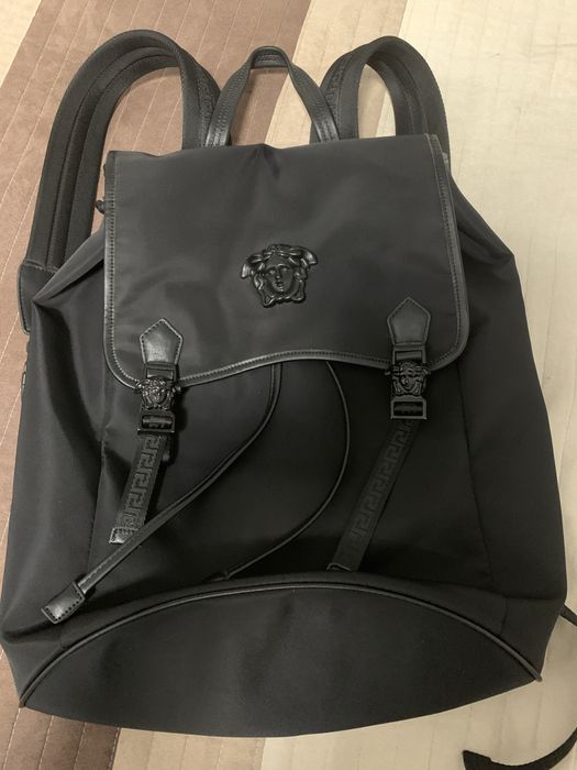Rucsac versace  folosit odata