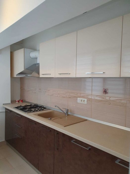 Inchiriez ap cu 3 camere,utilat modern.