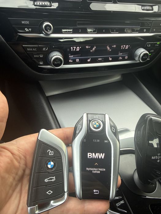 Bmw g30 520d xdrive 4x4 190cp Webasto carlig Service reprezentanta